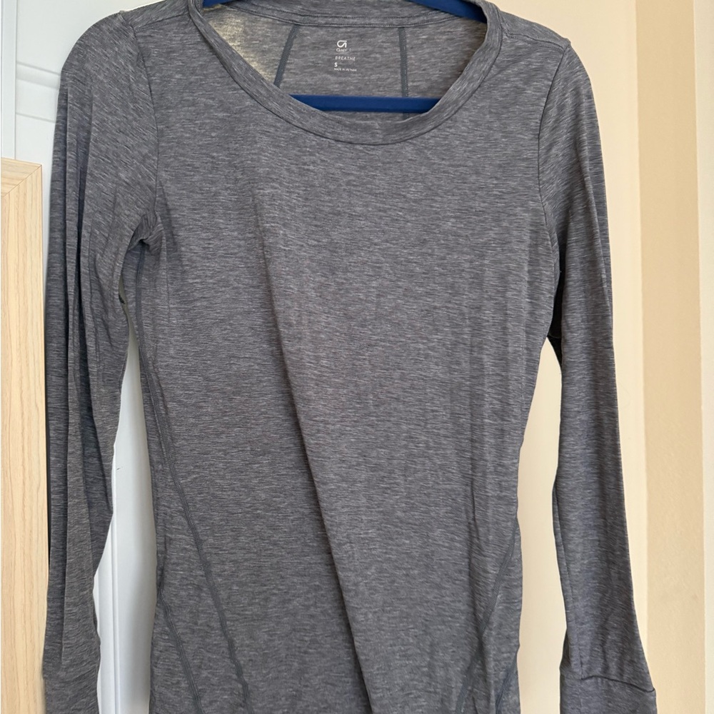 GAP Gray Athletic Long Sleeve T-Shirt